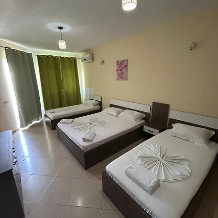 מלון Comfort Shëngjin