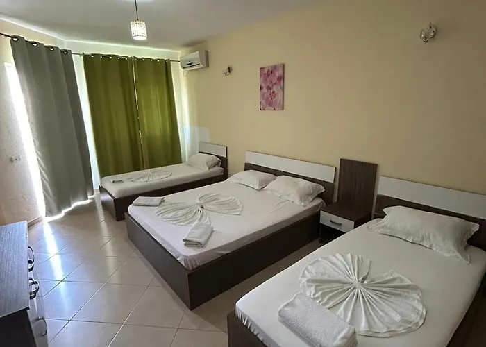 מלון Comfort Shëngjin